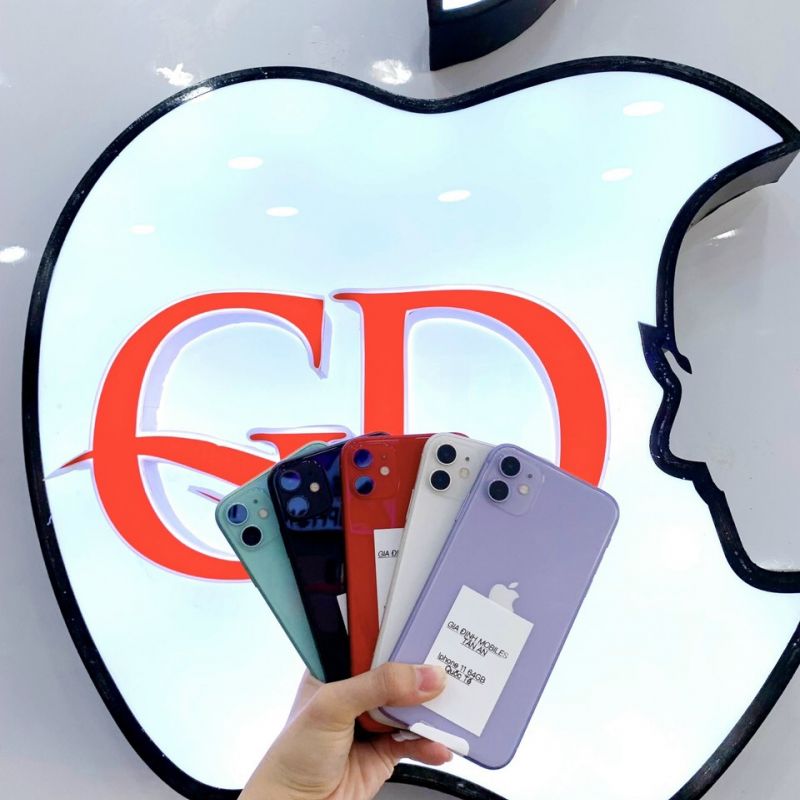 iPhone 11 Pro 64GB - Like New