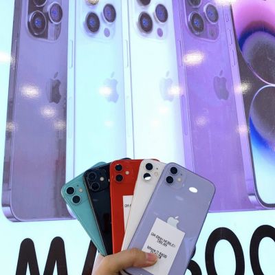 iPhone 11 Pro 256GB - Like New